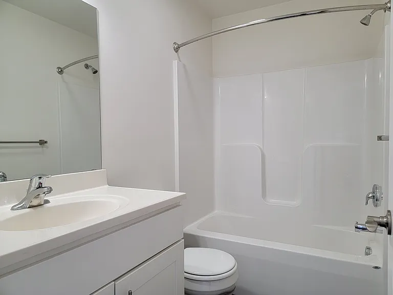 64 Rollins Ln — Photo 17