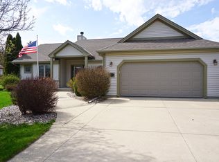 6650 Lindsay Ln, Racine, WI 53406