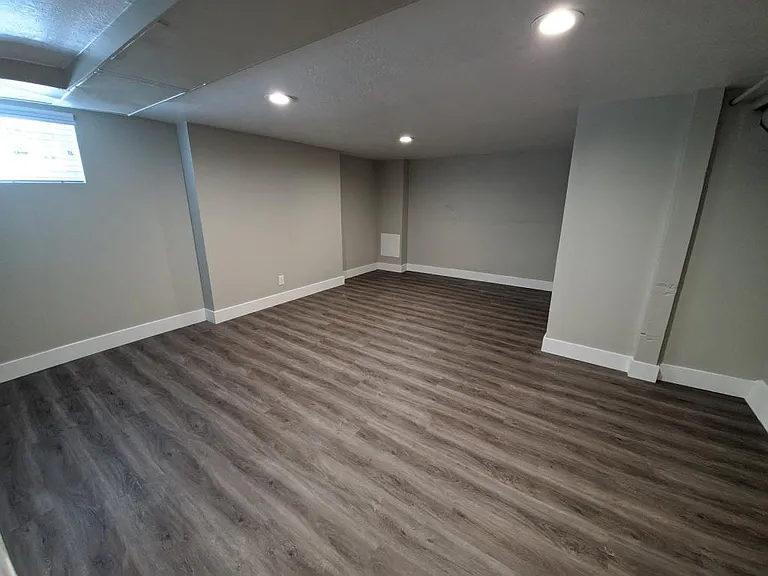 2070 Monroe Blvd — Photo 10