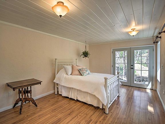 3rd image of 8900 Horse Canyon Way