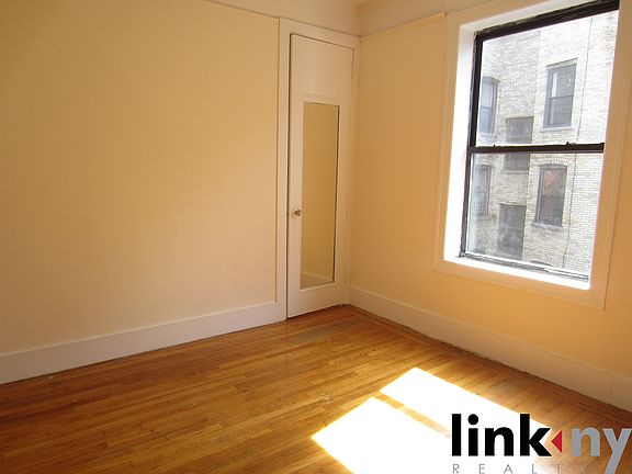 2nd image of 138 Haven Ave APT 21
