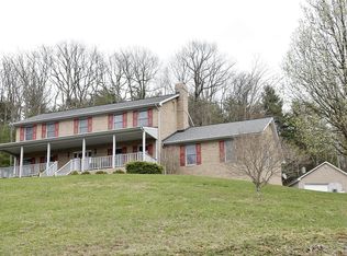 10446 Bent Mountain Rd, Bent Mountain, VA 24059