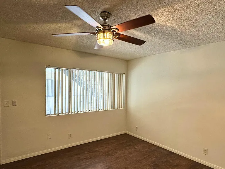 275 Lucas Ave #4 — Photo 6
