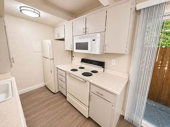 4th image of 2612-2616 G St #261606