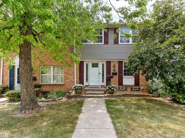 41292 Lehigh Ct, Northville, MI 48167