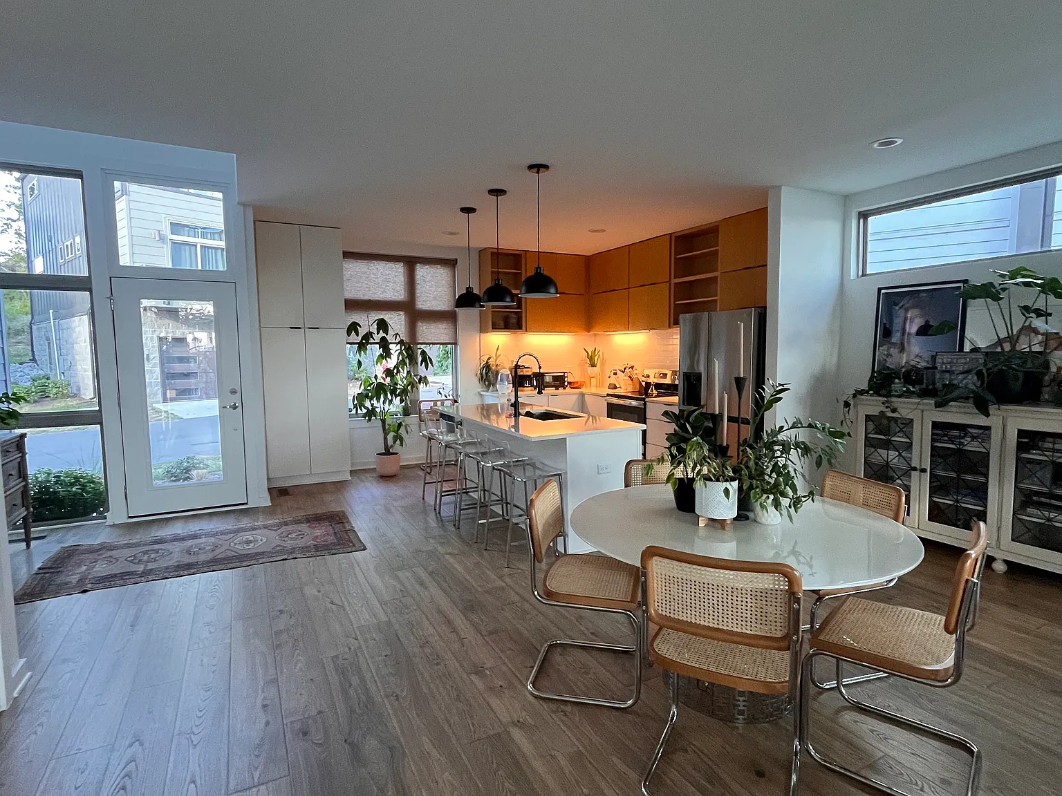 3069 Edwin Cir — Photo 4