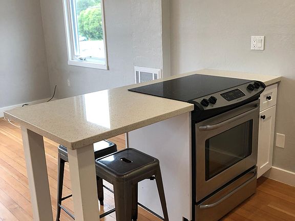 4th image of 255 Center Ave #1
