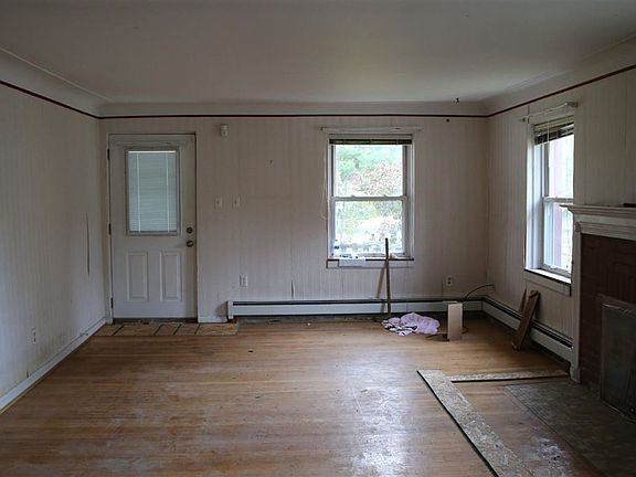 2nd image of 18370 Lathers St
