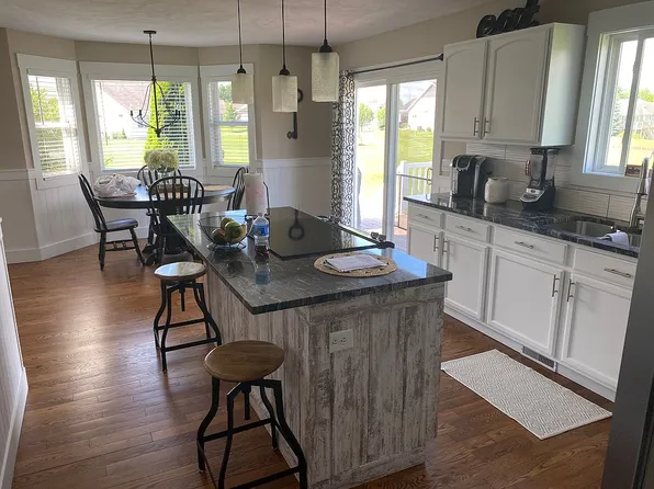 644 Francis Dr, Traverse City, MI 49696