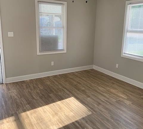 3rd image of 401 Deck St Unit A