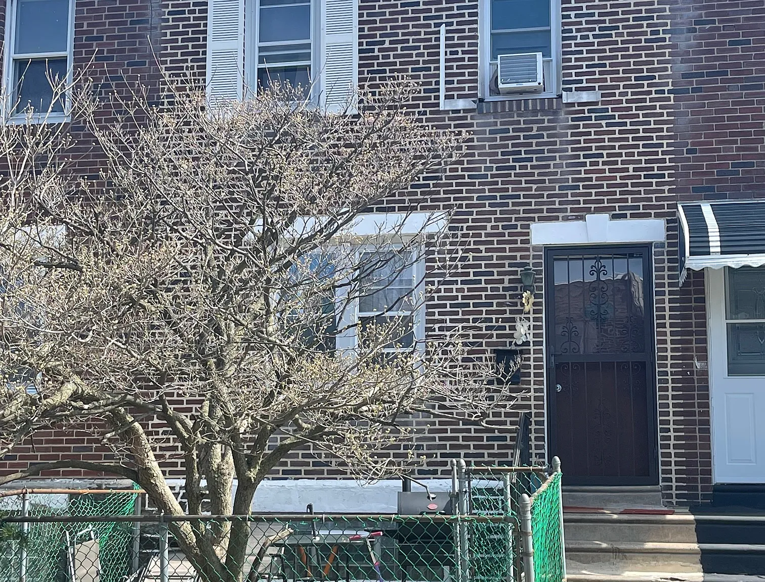 3 bed, 1138 sqft, $1,650 — Photo 1