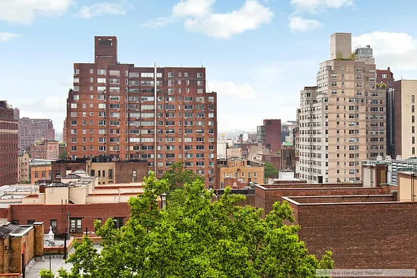 Sold by Bond New York | media 19