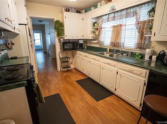 3rd image of 5863 Harbor House Dr