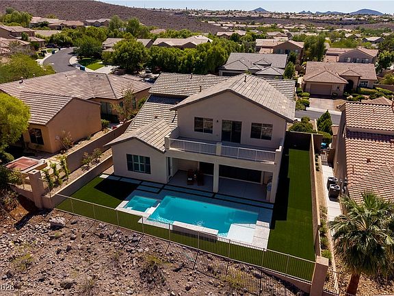 3rd image of 12 Oro Valley Dr