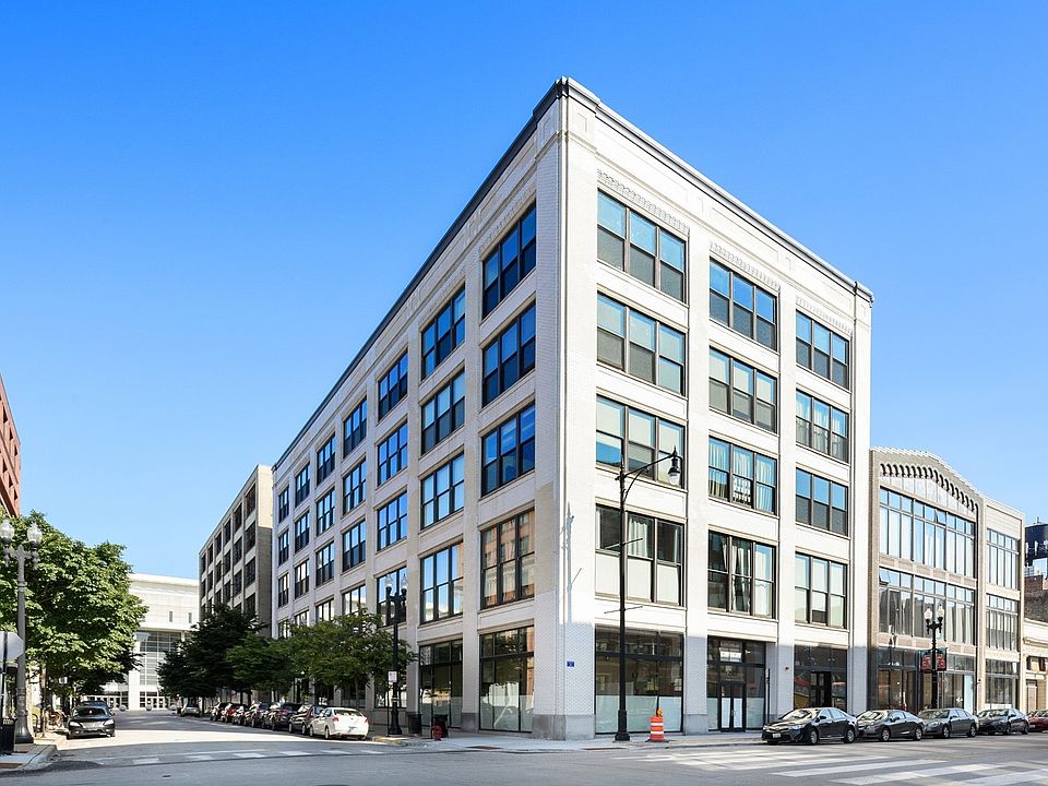 1st image of 2303 S Michigan Ave APT 405