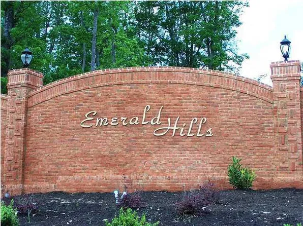 2048 Volunteer Dr SW, Cleveland, TN 37311