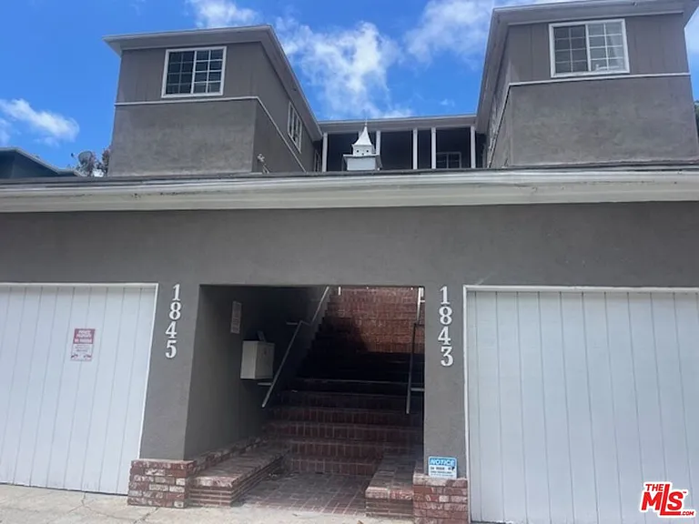 1845 1/2 S Beverly Glen Blvd — Photo 1