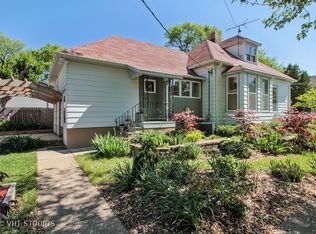 132 S Saint James St, Waukegan, IL