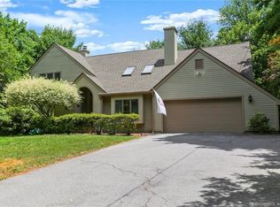 118 W Norwalk Rd, Norwalk, CT 06850