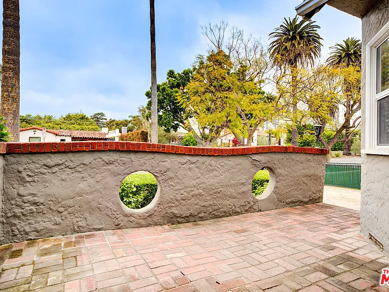 10372 Tennessee Ave — Photo 34