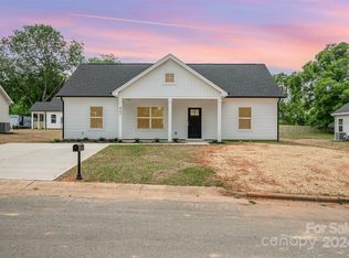 403 W 1st St, Cherryville, NC 28021