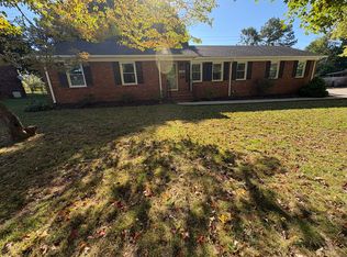 737 Lucerne Dr, Spartanburg, SC 29302
