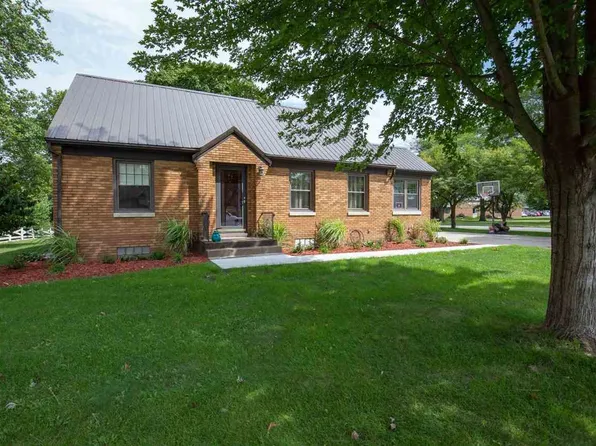 1003 13th St, Orion, IL 61273
