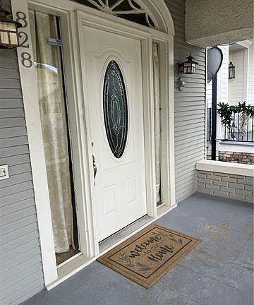 4th image of 828 Hidalgo St