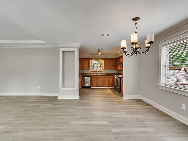 612 Orangewood Dr — Photo 7
