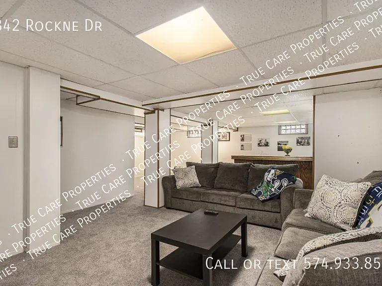 2842 Rockne Dr — Photo 17