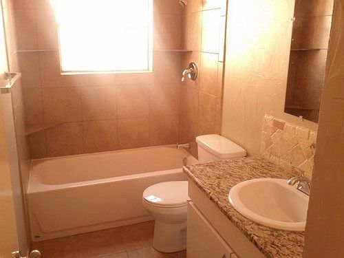 4th image of 1609 Rosewood Ln