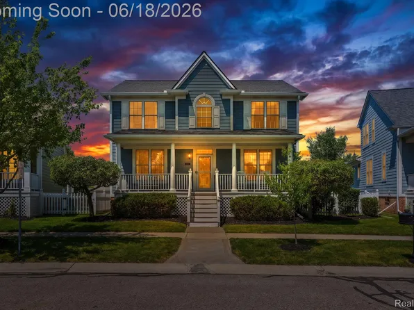 43126 Alcott Cir, Novi, MI 48377