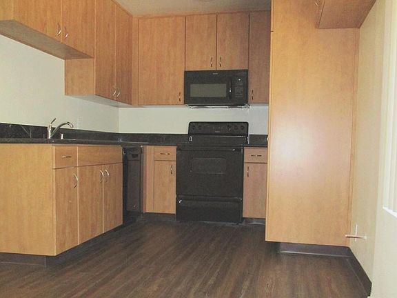 2nd image of 200 N Minnesota Ave APT 32
