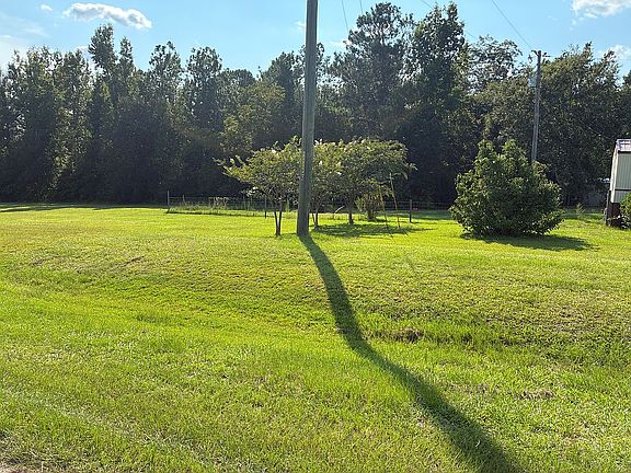3rd image of 8214 Pinetucky Rd