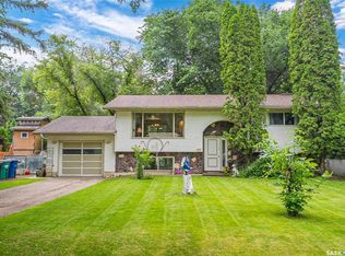 1205 Haida Ave, Saskatoon, SK S7M4N2