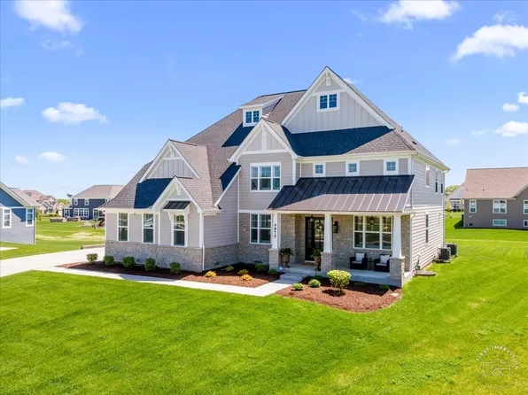 4875 Foley Ln, Saint Charles, IL 60175