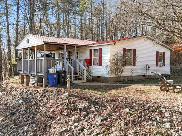 2751 Saint John Rd, Lenoir, NC 28645