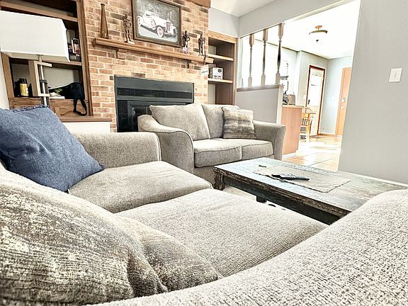 3rd image of 3318 Julian Dr #2