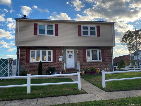 19 Sprague Drive, Valley Stream, NY 11580