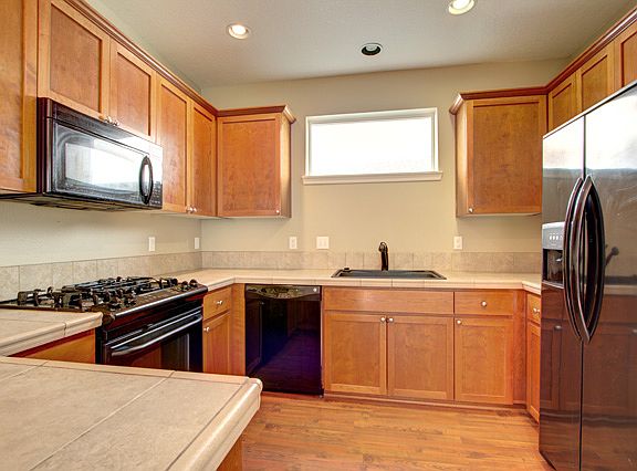 4th image of 1162 SE Westerland St