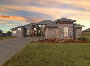 20897 Highlander Ridge Dr, Edmond, OK 73012