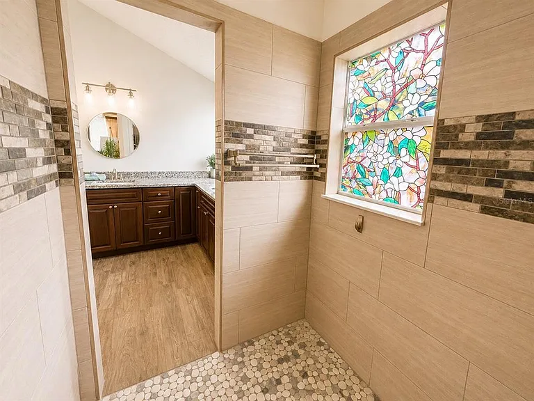 1211 Cabella Cir — Photo 32