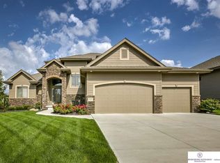 3325 S 186th St, Omaha, NE 68130