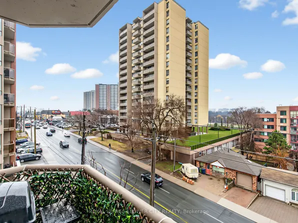 2088 Lawrence Ave W #404, Toronto, ON M9N 3Z9