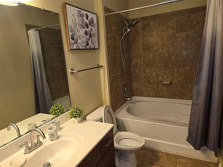 898 Oak St SW #3203 — Photo 13