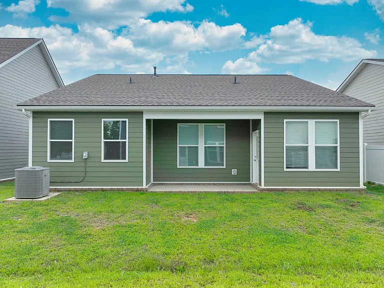 7187 Sutton Dr — Photo 45