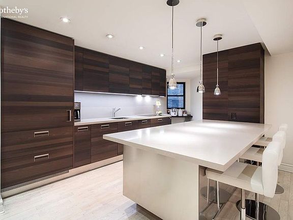 3rd image of 79 Laight St #2C