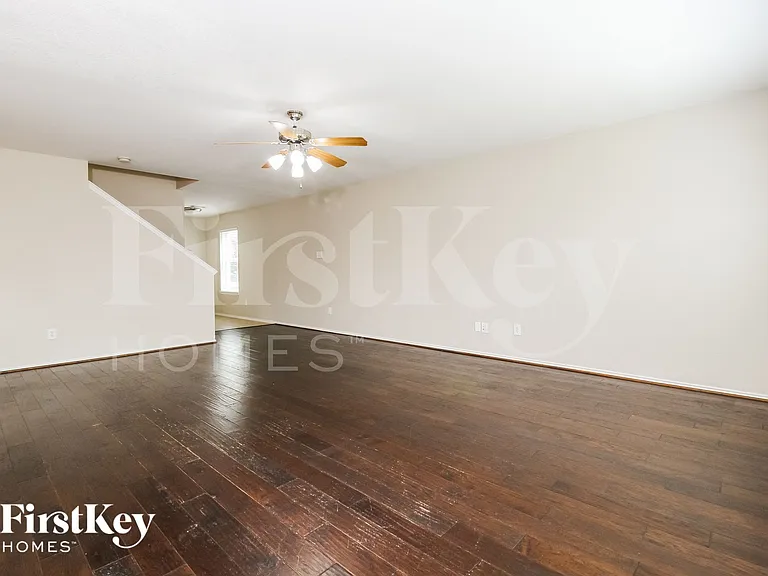 2200 Malone Dr — Photo 4