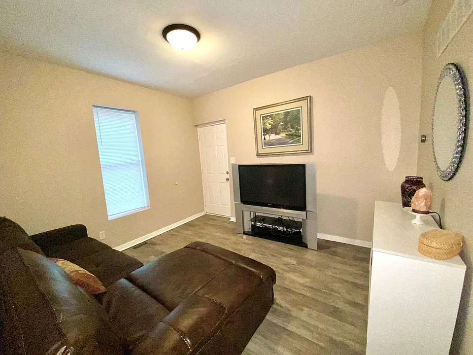 317 Center St #2