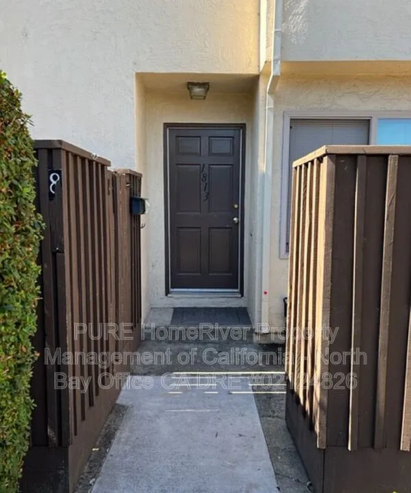 1813 Primavera Dr